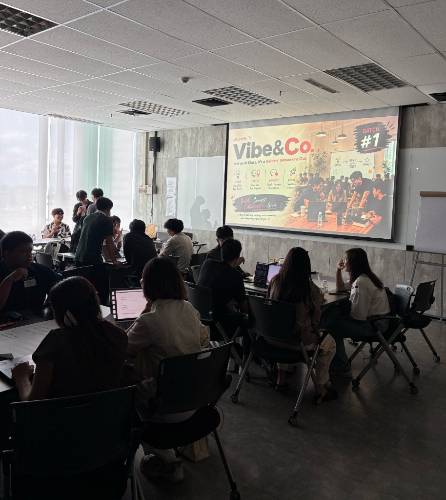 บรรยากาศกิจกรรม Mini Hackathon ร่วมกับเพื่อนๆ
